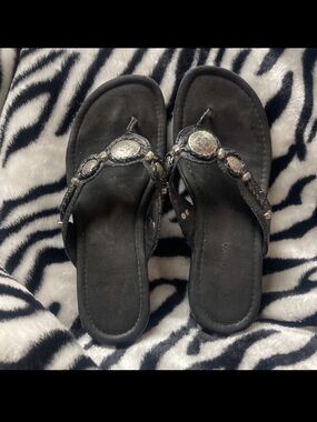 Minnetonka Black Sandals